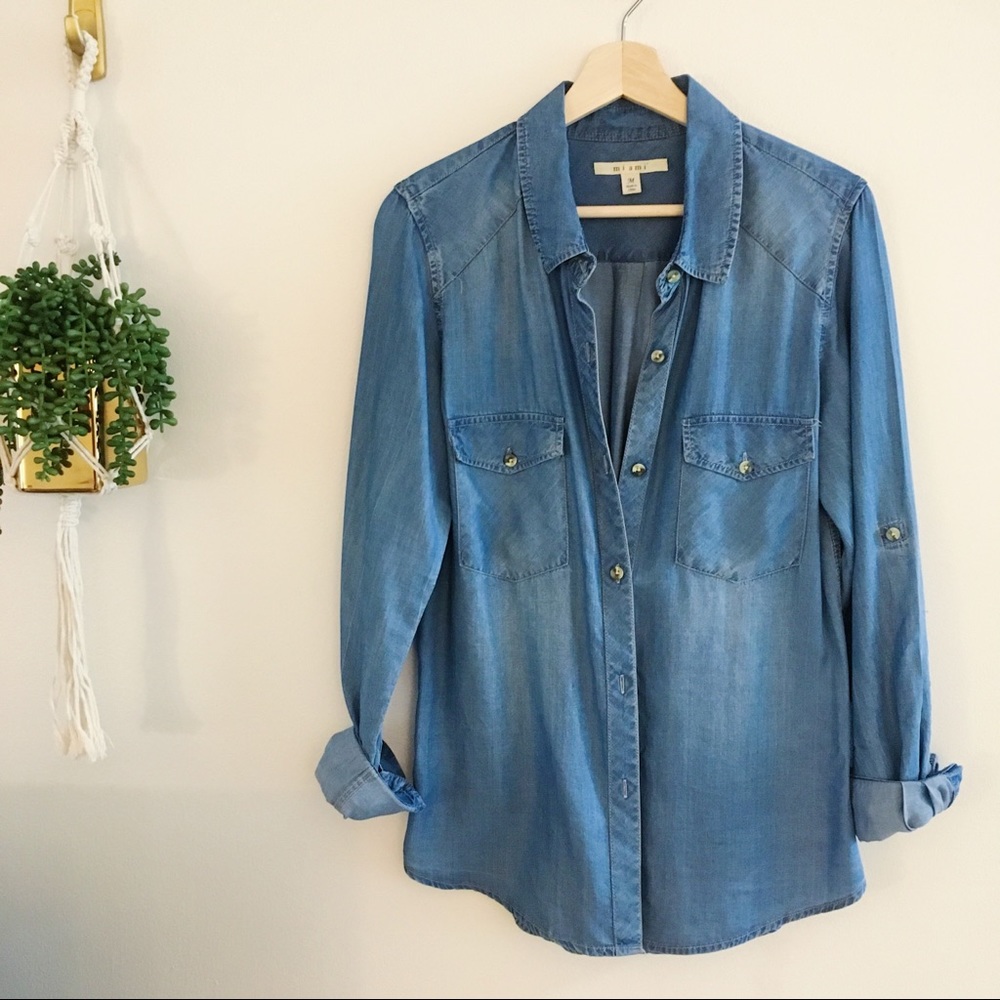 ❗️50% OFF SALE❗️Chambray Button Up